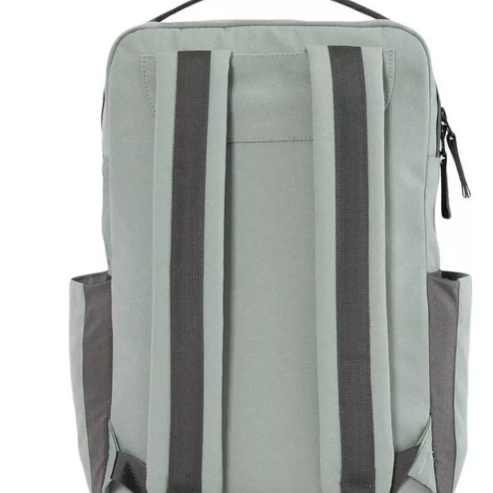 RED ROVR Roo Diaper Backpack - Picture 3 of 15